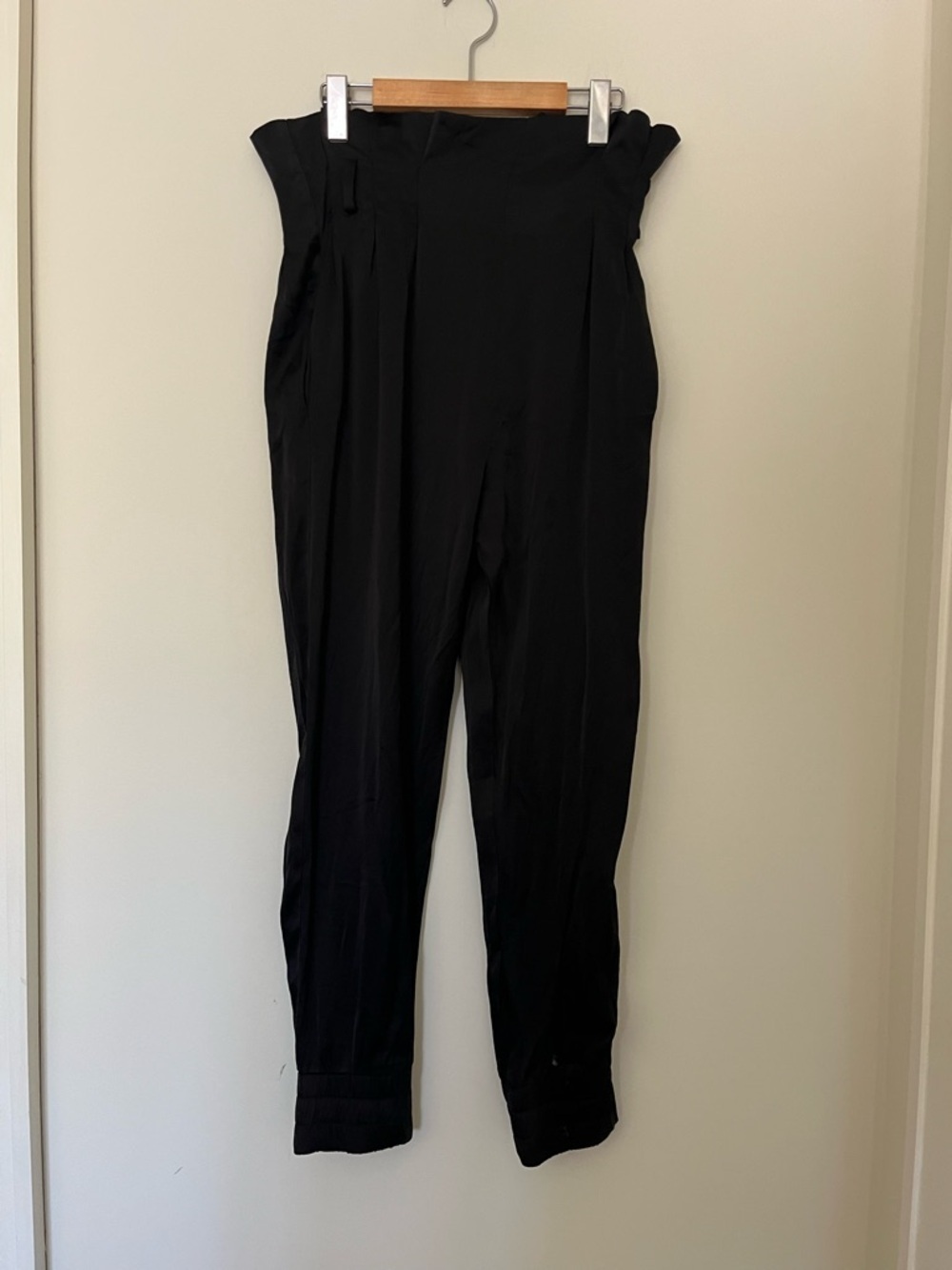 Mother of Pearl London Tailored Viscose Paper-Bag Black Cropped Trousers 8 - Picture 7 of 11